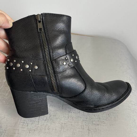 Born Studded Leather Ankle Boots Harness Block Heel Western Booties Size 6.5 M - Picture 5 of 15